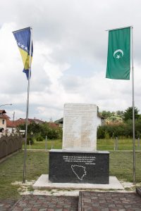 Read more about the article Svirepo likvidirani dok su kopali grobnicu za 12 ubijenih Bošnjaka